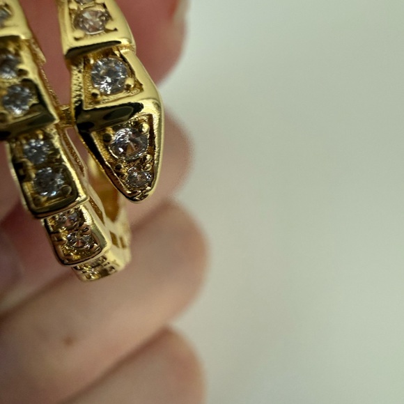 🆕 Luxury Snake Clip-on Earrings for Women Zircon
18K Gold Plated - Picture 7 of 8
